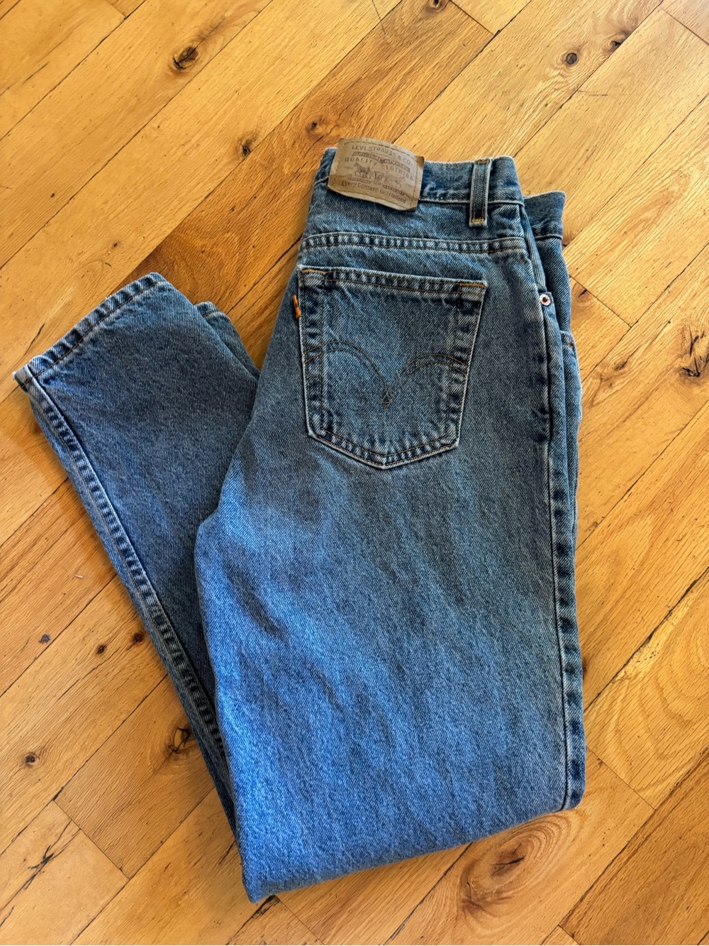 🔥 VINTAGE LEVIS ORANGE TAB HIGH WAISTED JEANS 🔥